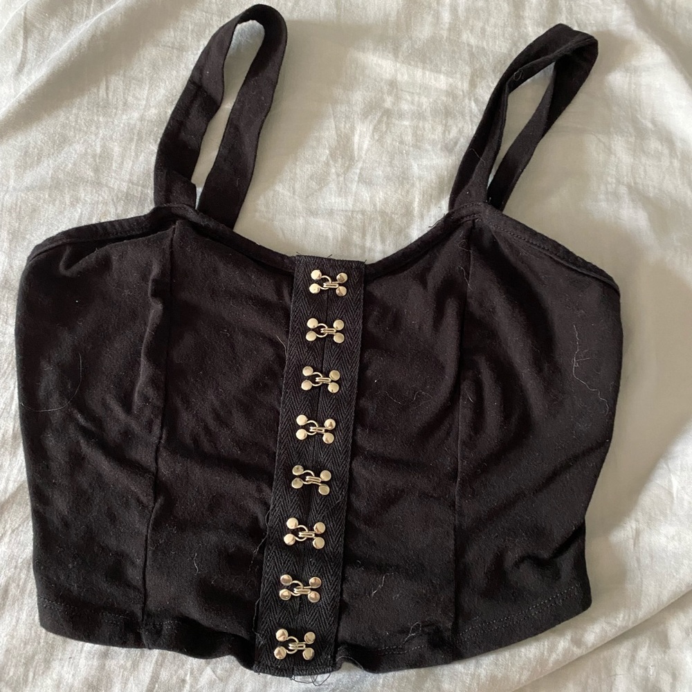 black crop top